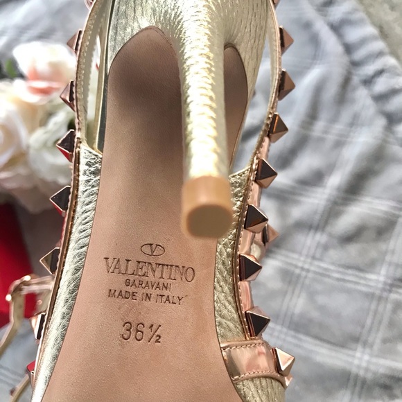 Valentino Rockstud Pumps - Picture 11 of 16